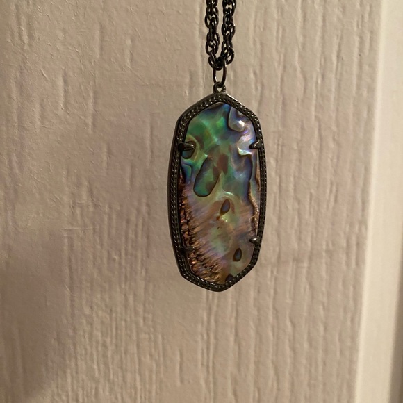 Kendra Scott Black Abalone Necklace - Picture 2 of 3